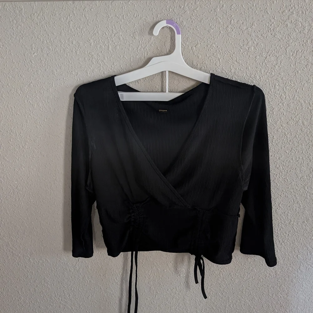 Jennifer Lopez Black Sheer Sleeve Blouse - Picture 3 of 5